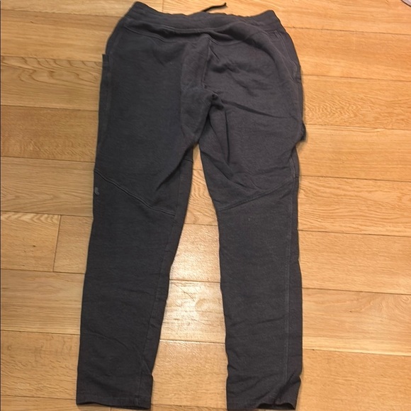 Lolë grey sweatpants - Picture 3 of 3